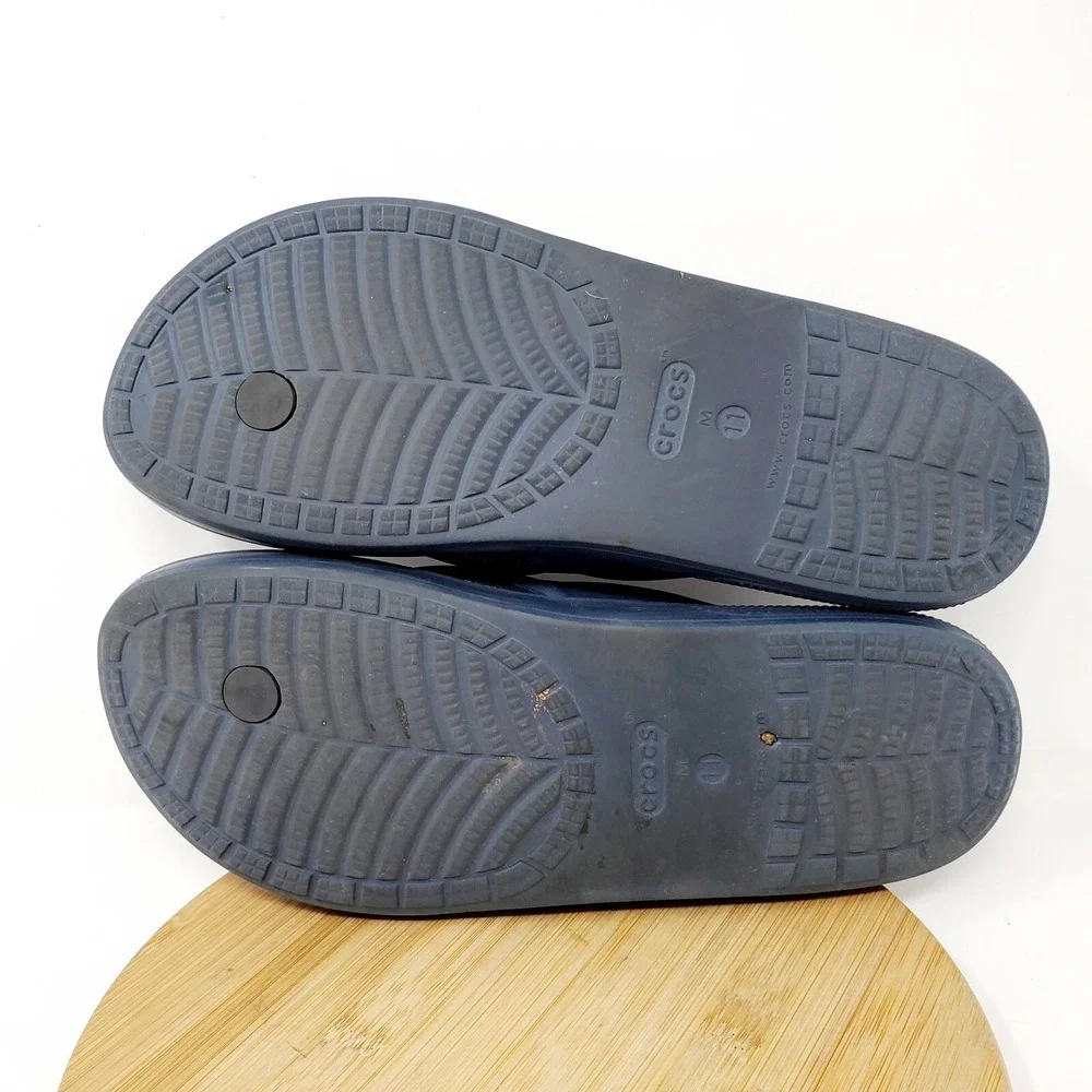 Crocs Sandals Mens 11 Blue Slip‎ On Classic II Flip Flop Sandals Pool Beach Blue